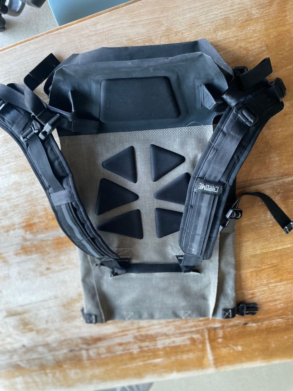 Rucksäcke: Chrome Industries Urban Ex Rolltop 18L Rucksack – Gebraucht aus Zürich von syber98 1
