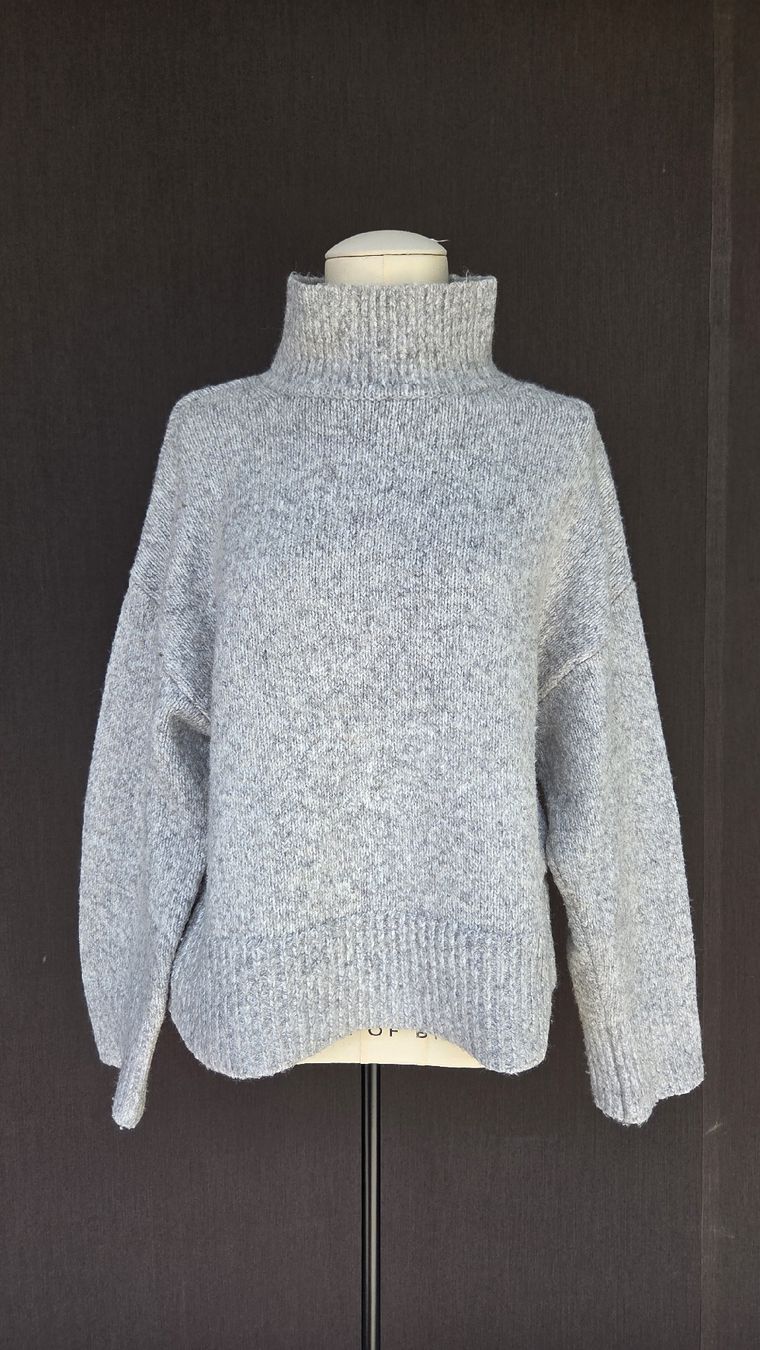 H&M Pullover & Sweatshirts: 2x kuschel Pullover von H&M in XS-S – Gebraucht aus Kreuzlingen von MeinKleinesAtelier