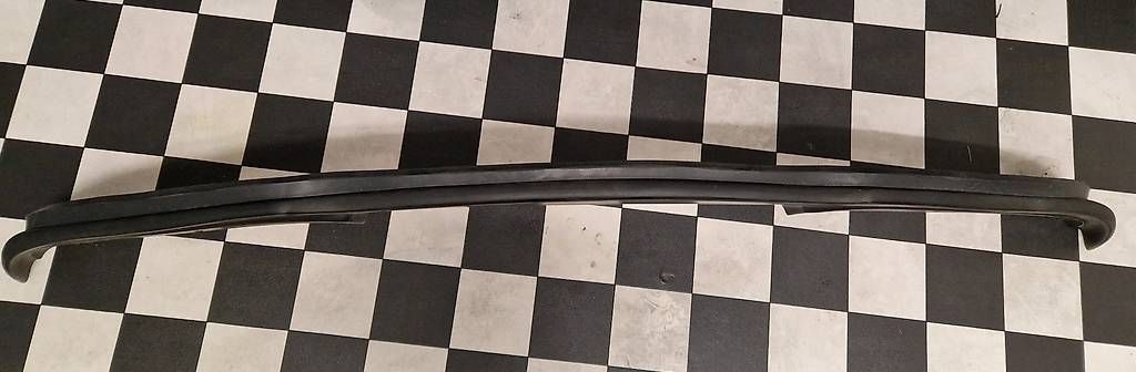BMW Tutti pezzi di ricambio auto: BMW E91 Frontspoiler, Frontlippe aus Gummi, ohne M  Paket – Usato da Mels venduto da Schneider9 1