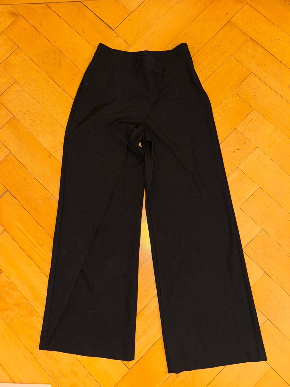 Zara Pantaloni: Hose – Usato da Zollikon venduto da lui_gqg9