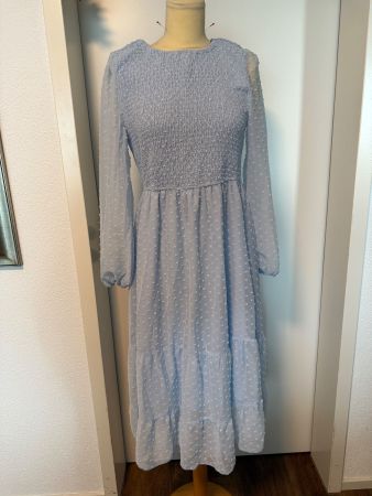 Hellblaues Sommerkleid mit Puffärmeln, Gr. 44 ungetragen