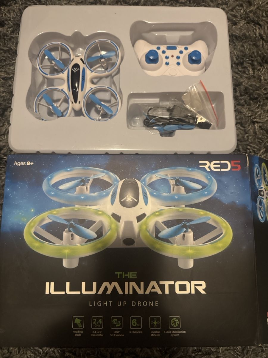 Giocattoli: Illuminator Light Up Drone RED5 - New in Box, Fun Gift! – Nuovo e nell'imballaggio originale da Wengen venduto da Kienzler240509