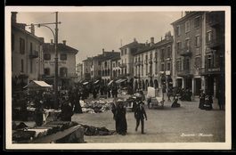 Locarno, Mercato, Marktplatz mit vielen 