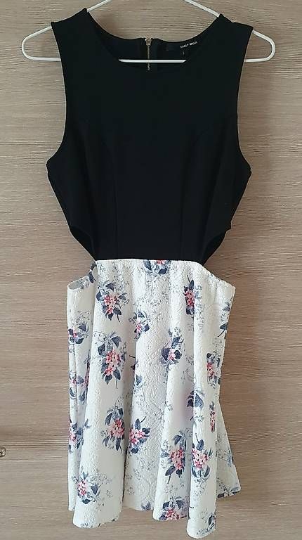 Vestiti: Schönes Kleid Gr. L – Usato da Erschwil venduto da andora00 1