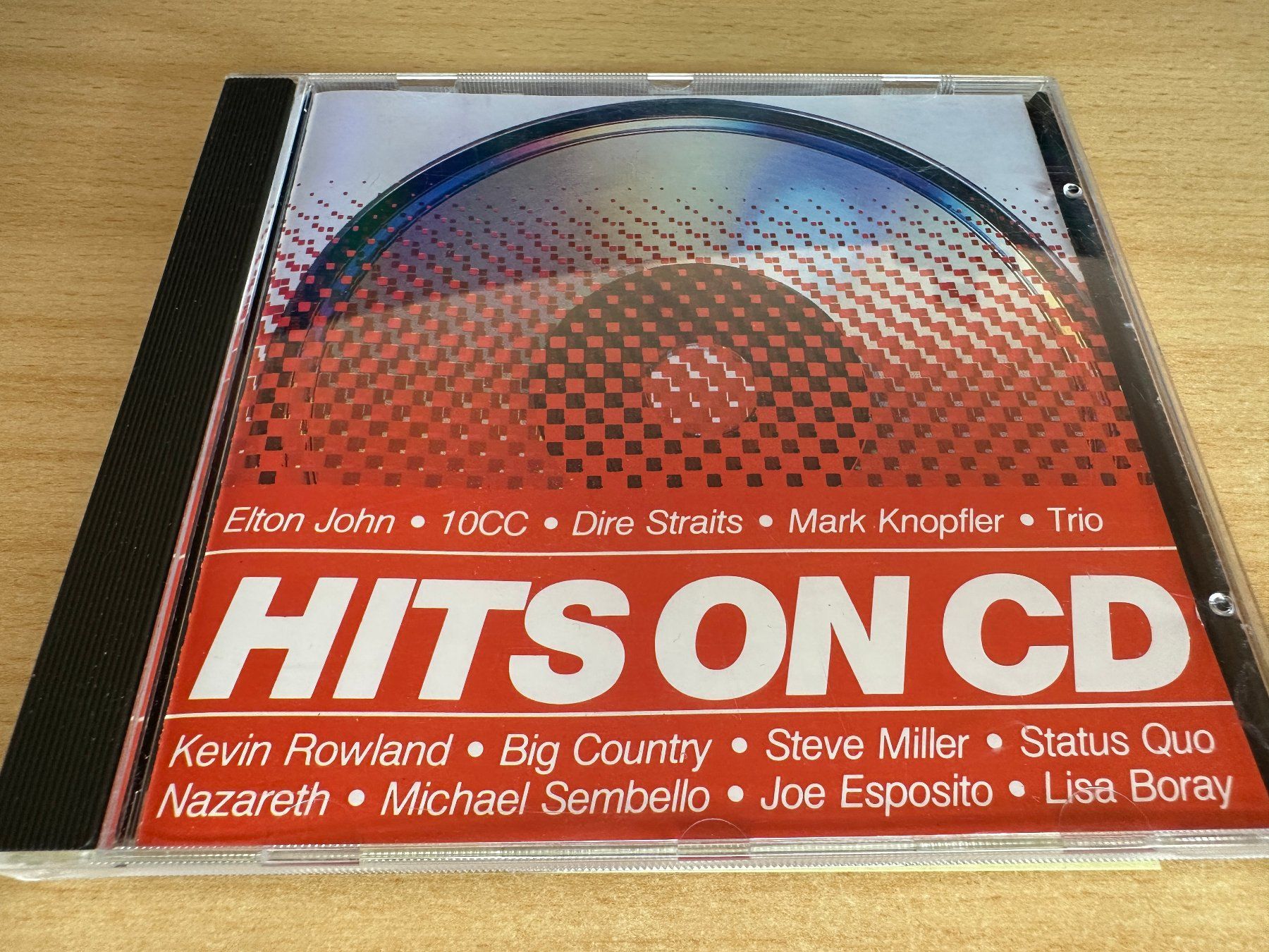 CD: Various – Hits On CD – Usato da Rikon im Tösstal venduto da Alpenmutz
