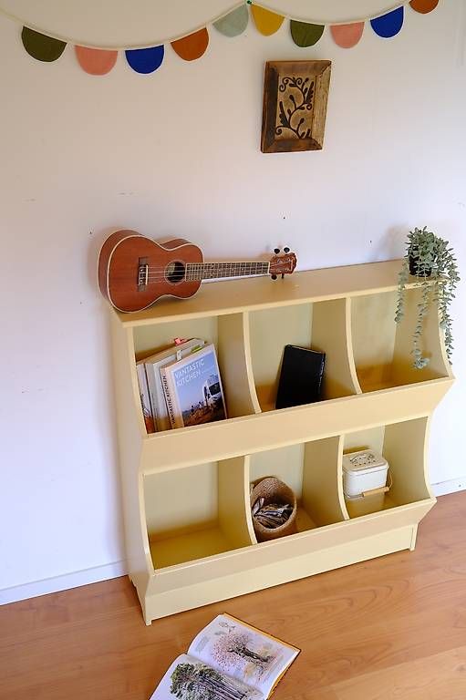 Scaffali: Kinder Bücherregal – Usato da Oberriet SG venduto da papillon_vintage 1