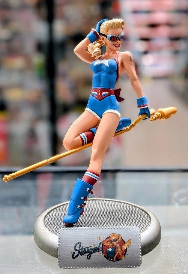 Figuren: DC Collectibles Bombshells Stargirl 10" Statue – Gebraucht aus Oberentfelden von FiguresAndGamesPlace 2
