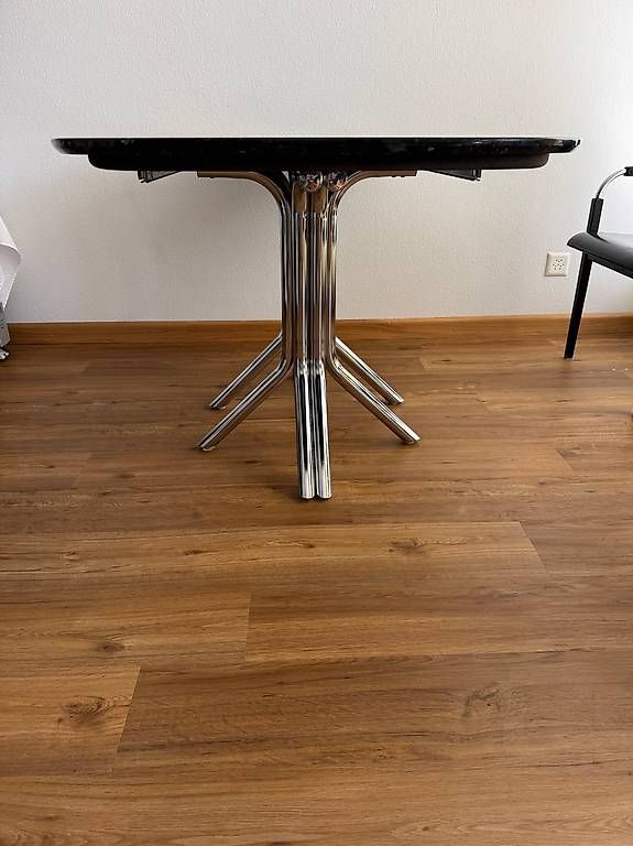Tables: Esstisch Natursteinplatte, Chrom – D'occasion à Riehen par Saias 1
