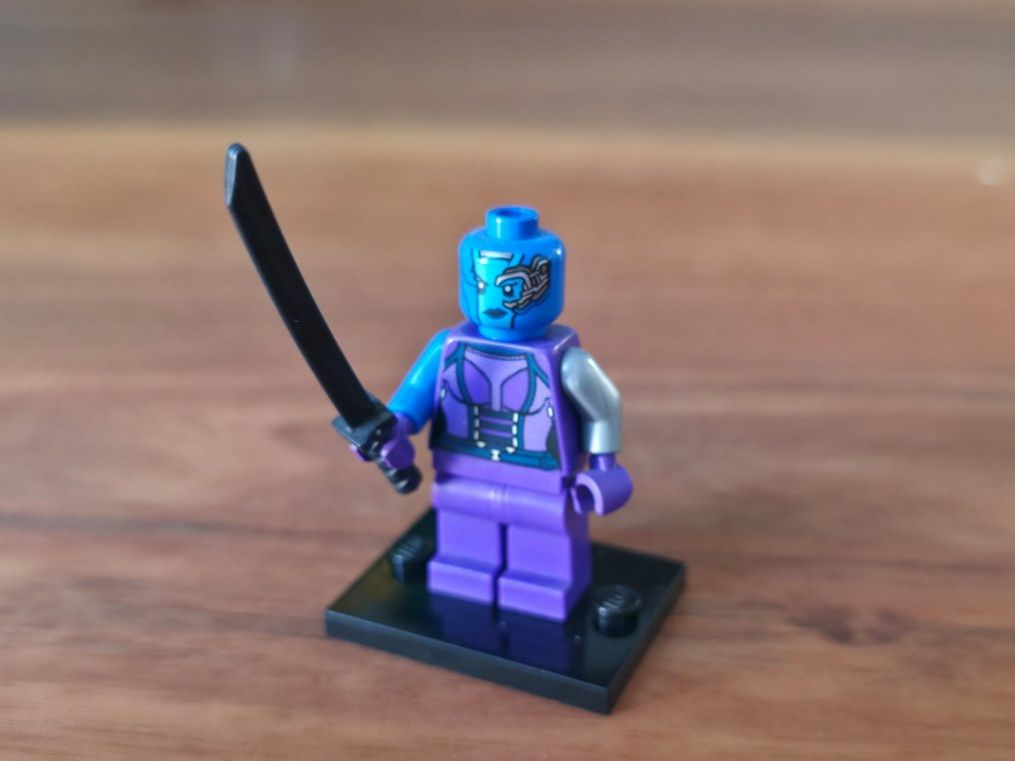Lego Figuren: Lego Marvel Minifigur Nebula – Gebraucht aus Laufen von elias39