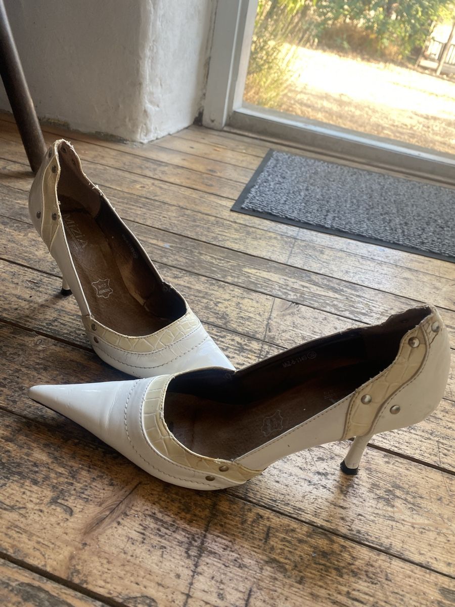 Scarpe da donna: Vintage Kitten Heels 2000er y2k – Usato da Muri b. Bern venduto da jan_jr2w 3