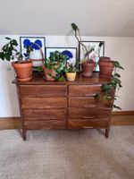 Vintage Kommode aus Massivholz / Mid-Century Stil