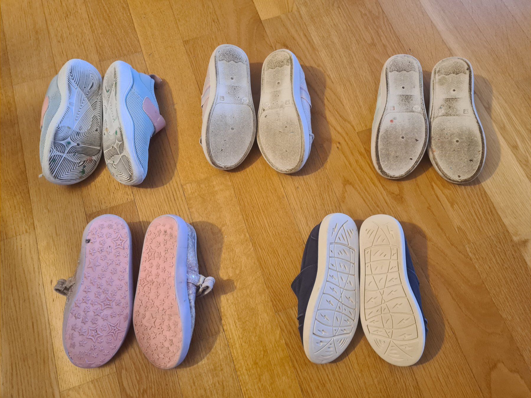Schuhe für Jungen: Hausschuhe Gr 27.5 - 28 – Gebraucht aus Zumikon von daryona 1
