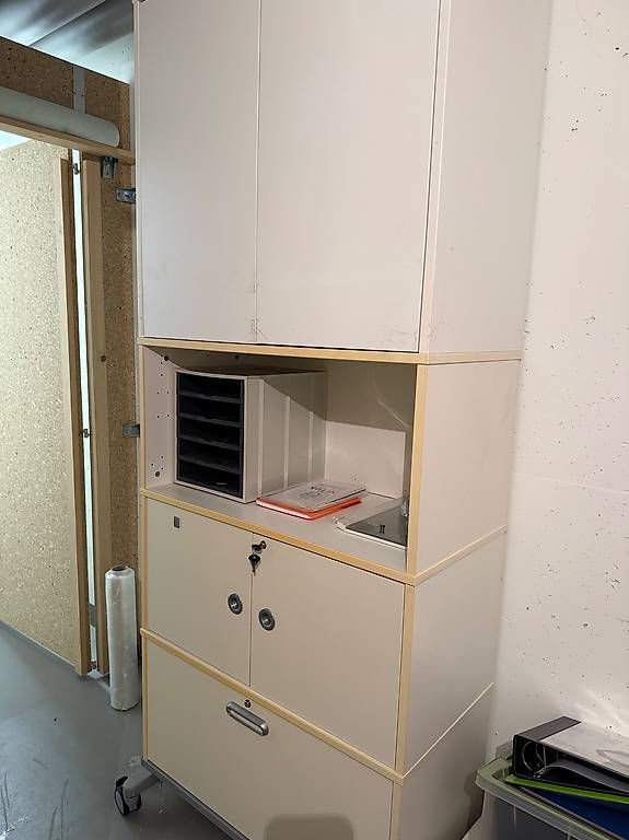 Schränke: Armoire de bureau IKEA – Gebraucht aus Nyon von leo_dhs6