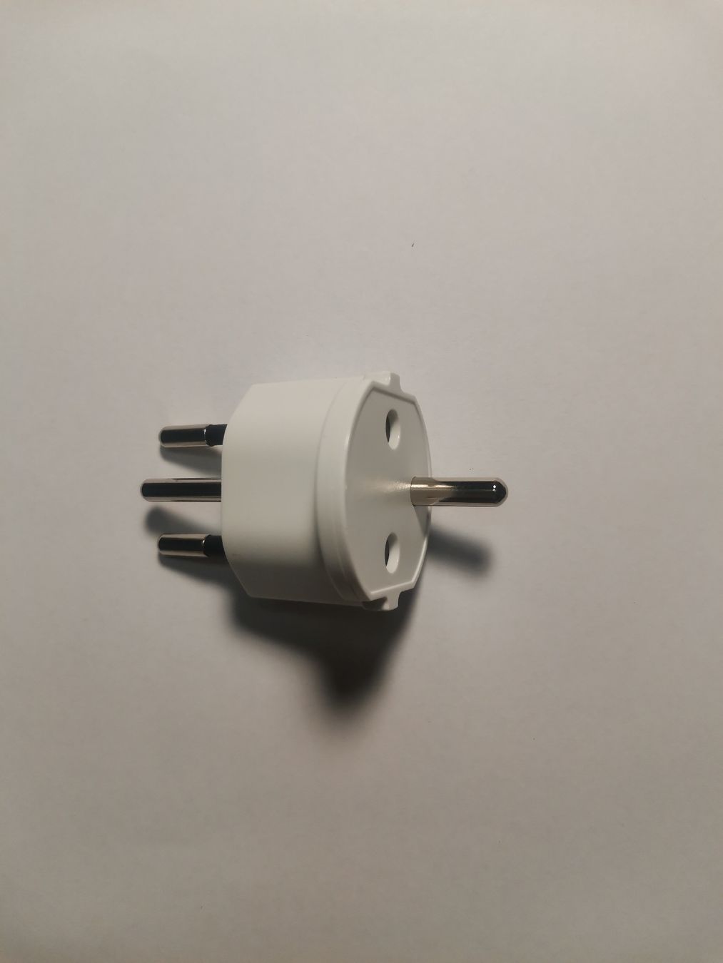 Unità & Adattatore: Schweizer Stecker, 3-polig auf EU, Adapter Weiss, neuwertig – Nuovo e nell'imballaggio originale da Winterthur venduto da Deins_8j77 1