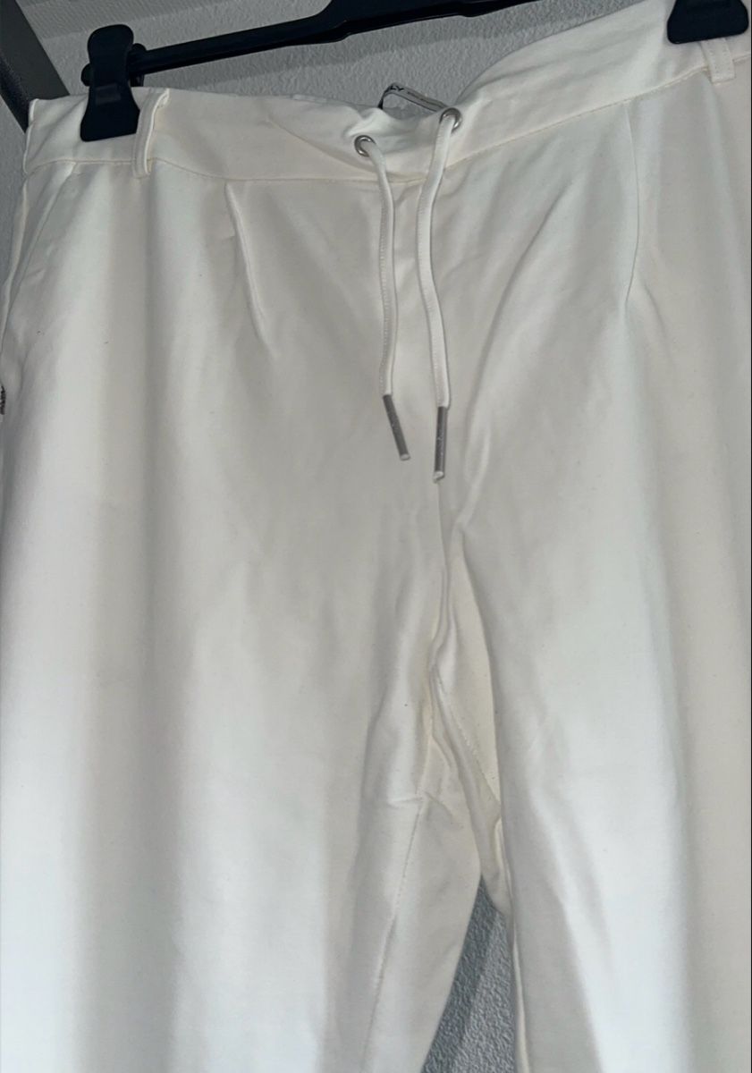 Only Pantaloni: Stoffhosen weiss Only Grösse XL – Nuovo (secondo la descrizione) da Oftringen venduto da tola19 1