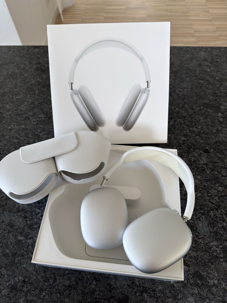Apple Cuffie: Apple AirPods Max Silber – Usato da Horgen venduto da shelly9631