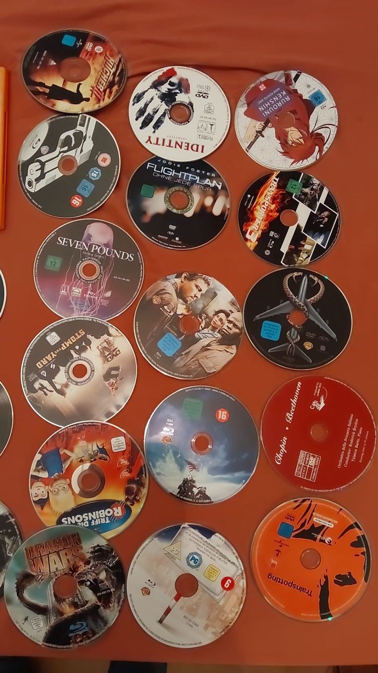 Tutti i DVDs: Diverse Filme – Difettoso da Henggart venduto da Jan073 1