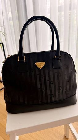Maison Mollerus Handtasche Schwarz/Gold