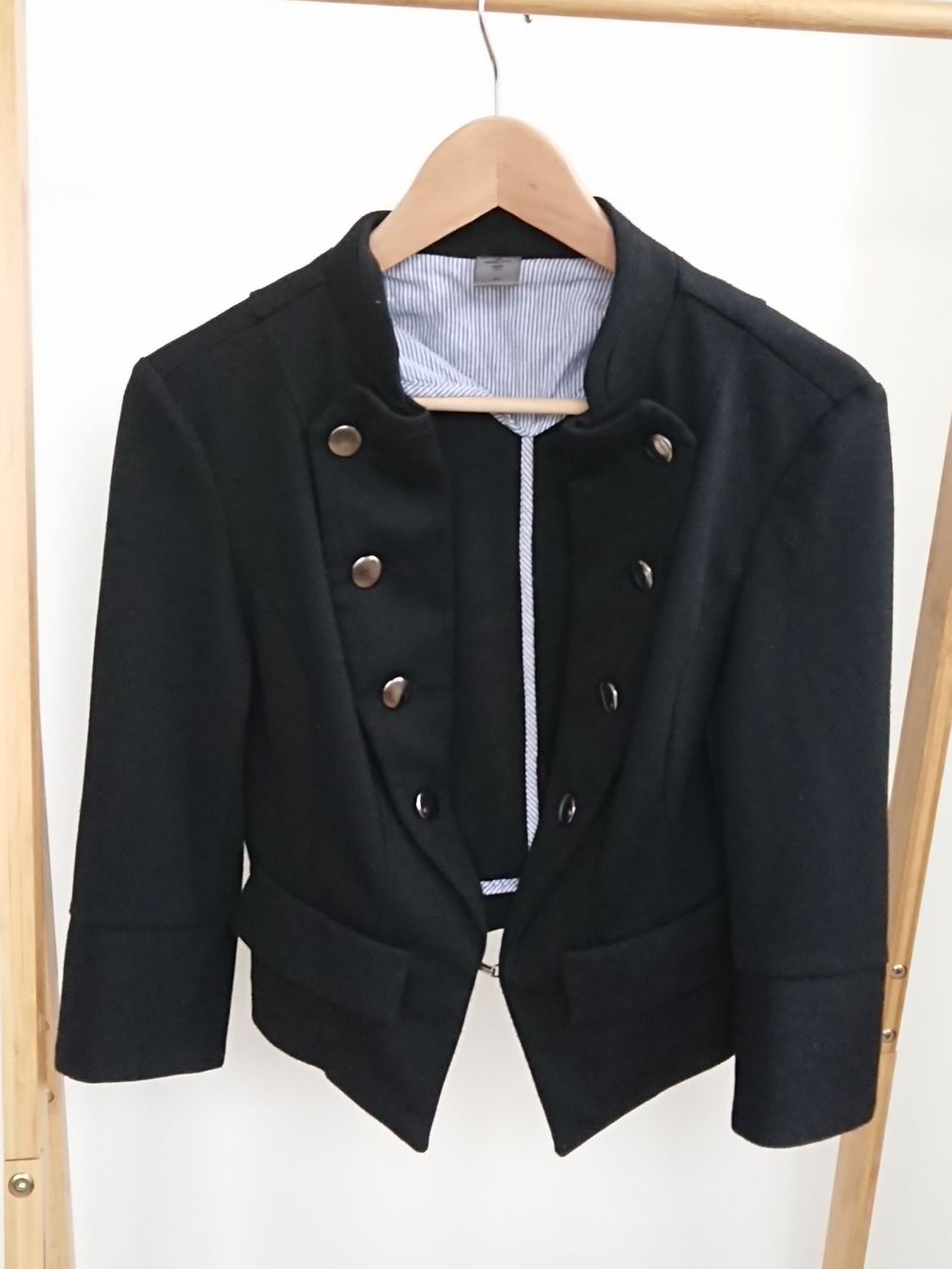 Vero Moda Jacken: Kurzer Damen Blazer Jacke Vero Moda Gr. S – Gebraucht aus Hallau von CHACLA