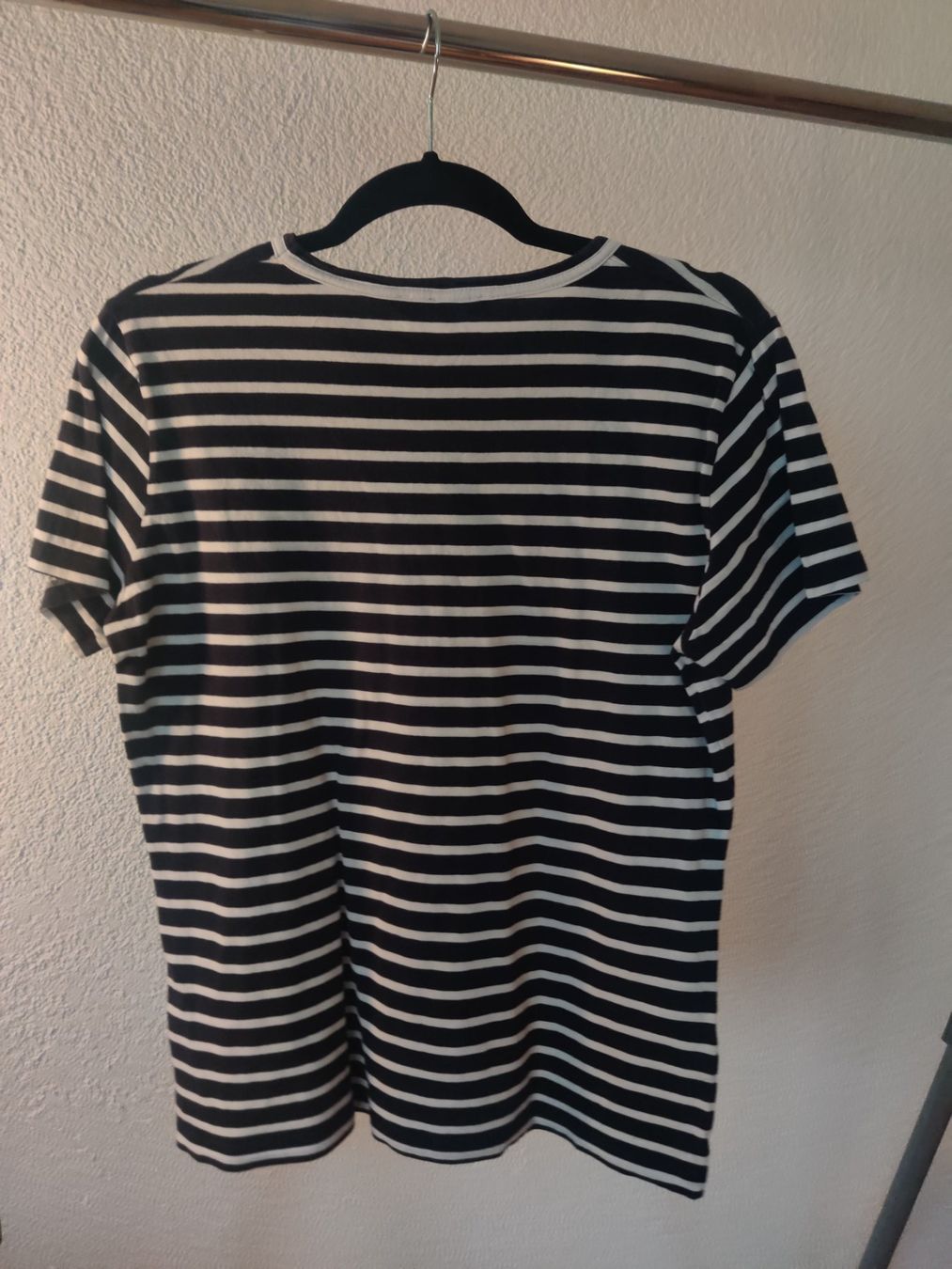 Tommy Hilfiger Top: T-shirt Tommy Hilfiger taille M – Usato da Fribourg venduto da cou_v62j 1