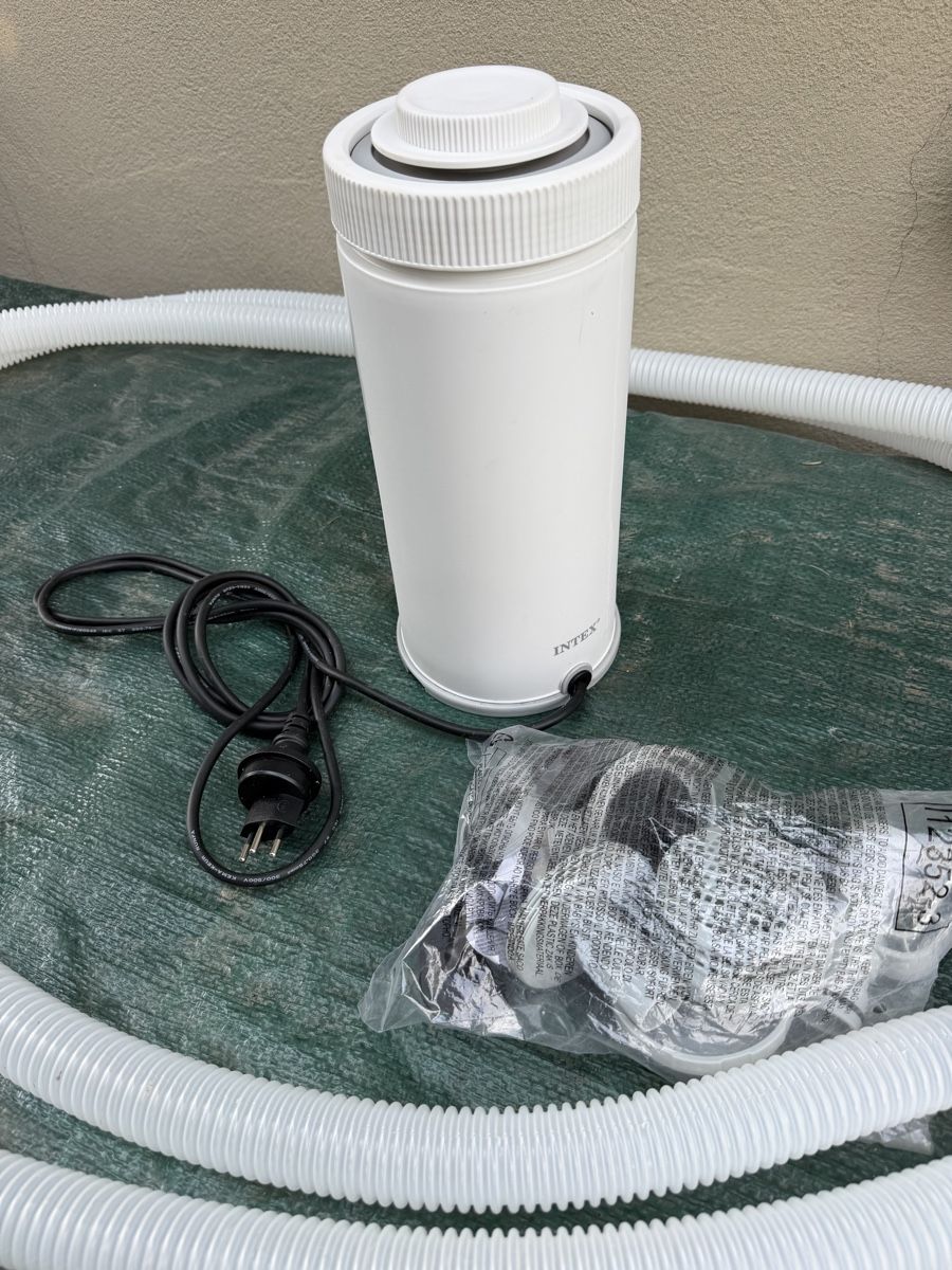 Intex Schwimmbad: Filterpumpe INTEX C530 – Gebraucht aus Bolligen von Meanstreak 2