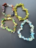 Bracelets colorful stone chips set of 4 - NEW and UNWEARED 