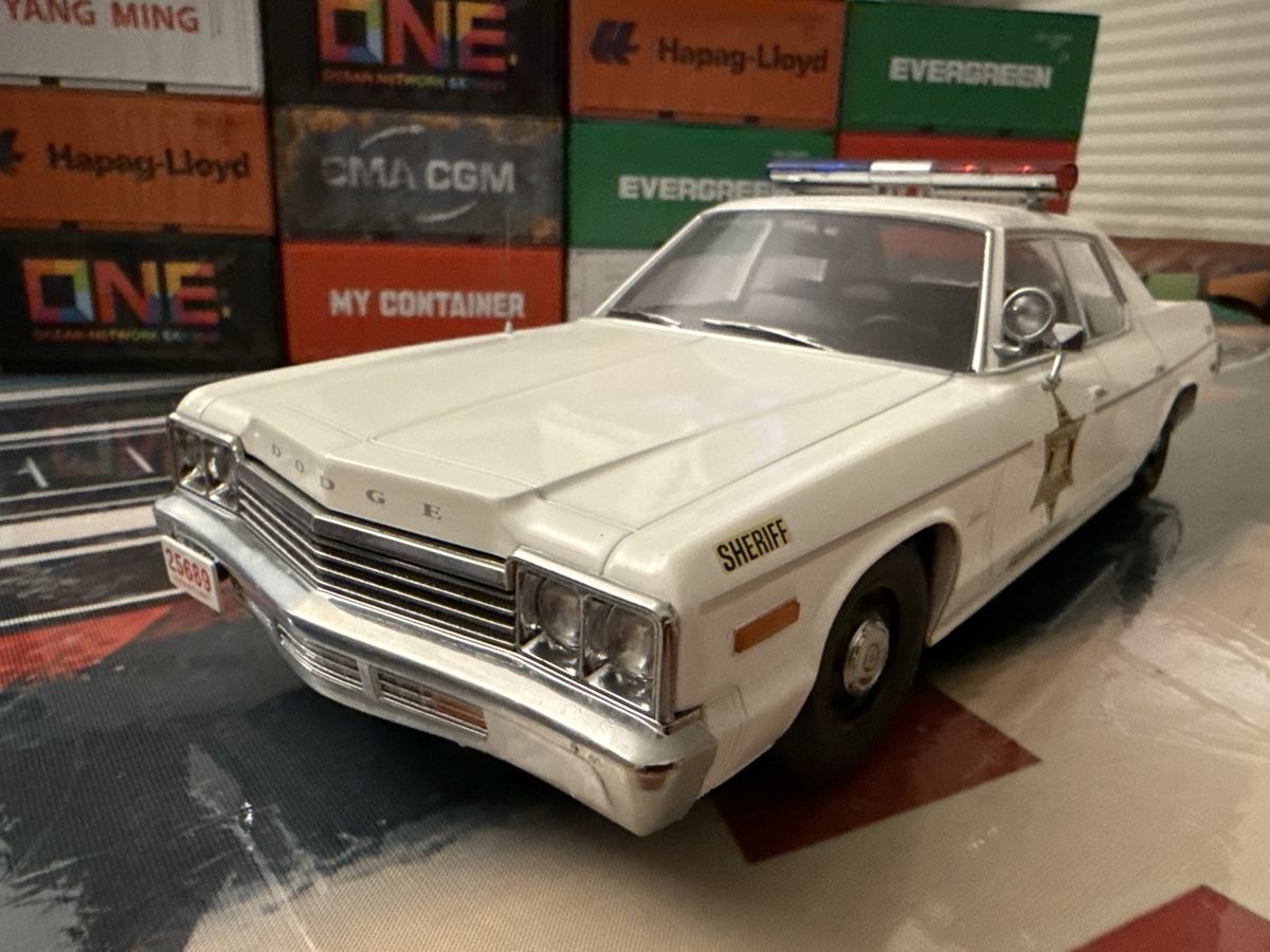 Dodge Modellini d'auto: Dodge Sheriff Hazzard County weiss Polizeiauto – Usato da Basel venduto da Zomeg 5