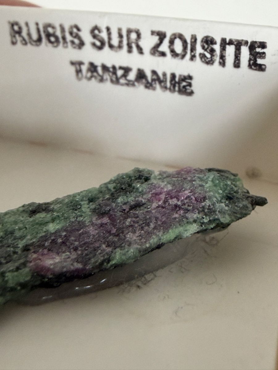 Edelsteine: Rubin-Zoisit – Gebraucht aus Gossau SG von sushifactory 1