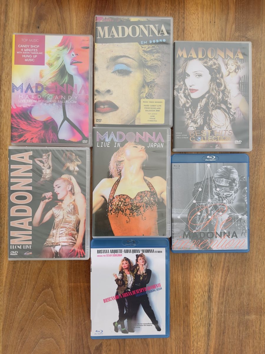 Tutti i DVDs: MADONNA LOT 5 DVD AND 2 BLU-RAY DISC – Nuovo (secondo la descrizione) da Brigerbad venduto da Marcelo79
