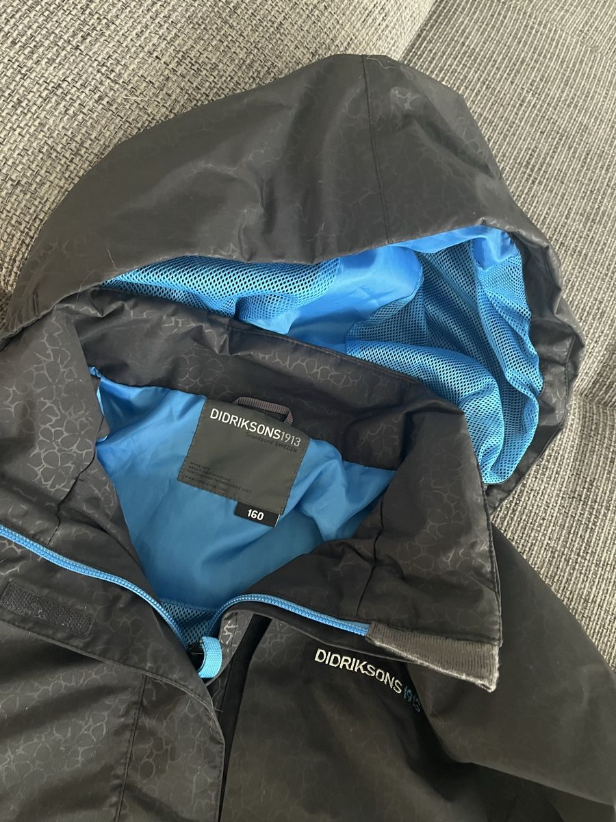 Didriksons Giacche: Regenjacke schwarz/blau Didriksons Gr 160 – Usato da Unterseen venduto da Eljoli 2