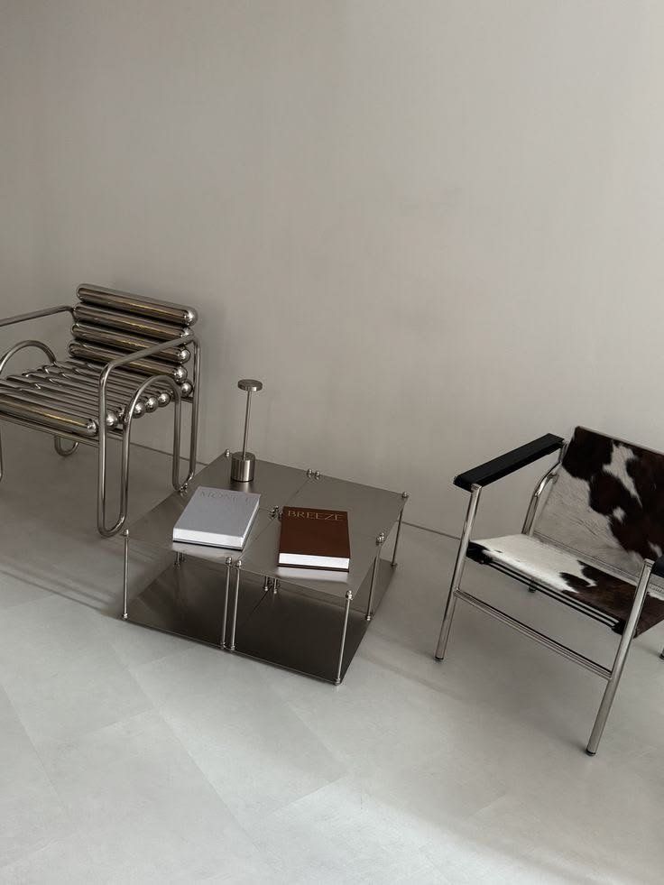 Tavoli: HANDMADE brutalistischer Aluminium Tisch – Usato da basel venduto da sta.bile