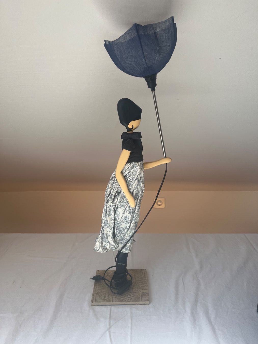 Lampade: Handgefertigte Skitso Designlampen – Usato da Neukirch / Egnach venduto da Taucher68