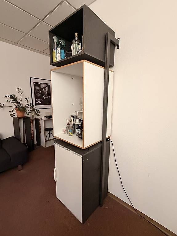 Scaffali: Custom-Made Regal mit Kühlschrank – Usato da Zürich venduto da bal_9cfj 2