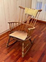 Fauteuil à bascule Vintage en bois (Style Windsor)