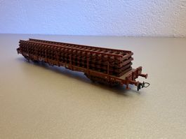Klein Modellbahn  4 Rungenwagen Beladen mit Schienen