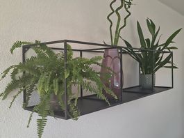 Schlichtes, zeitloses Designer-Regal Metall Schwarz