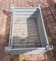Robuster Metallcontainer - Ideal für Garten & Baustelle!