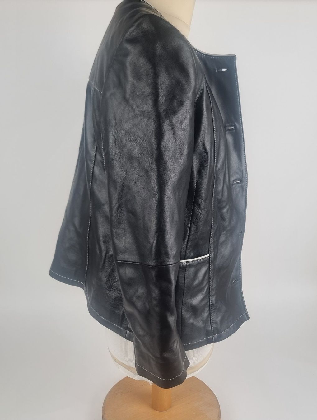 Giacche: Lederjacke echt Unisex – Usato da Urtenen-Schönbühl venduto da Restwert_Schoenbuehl 3
