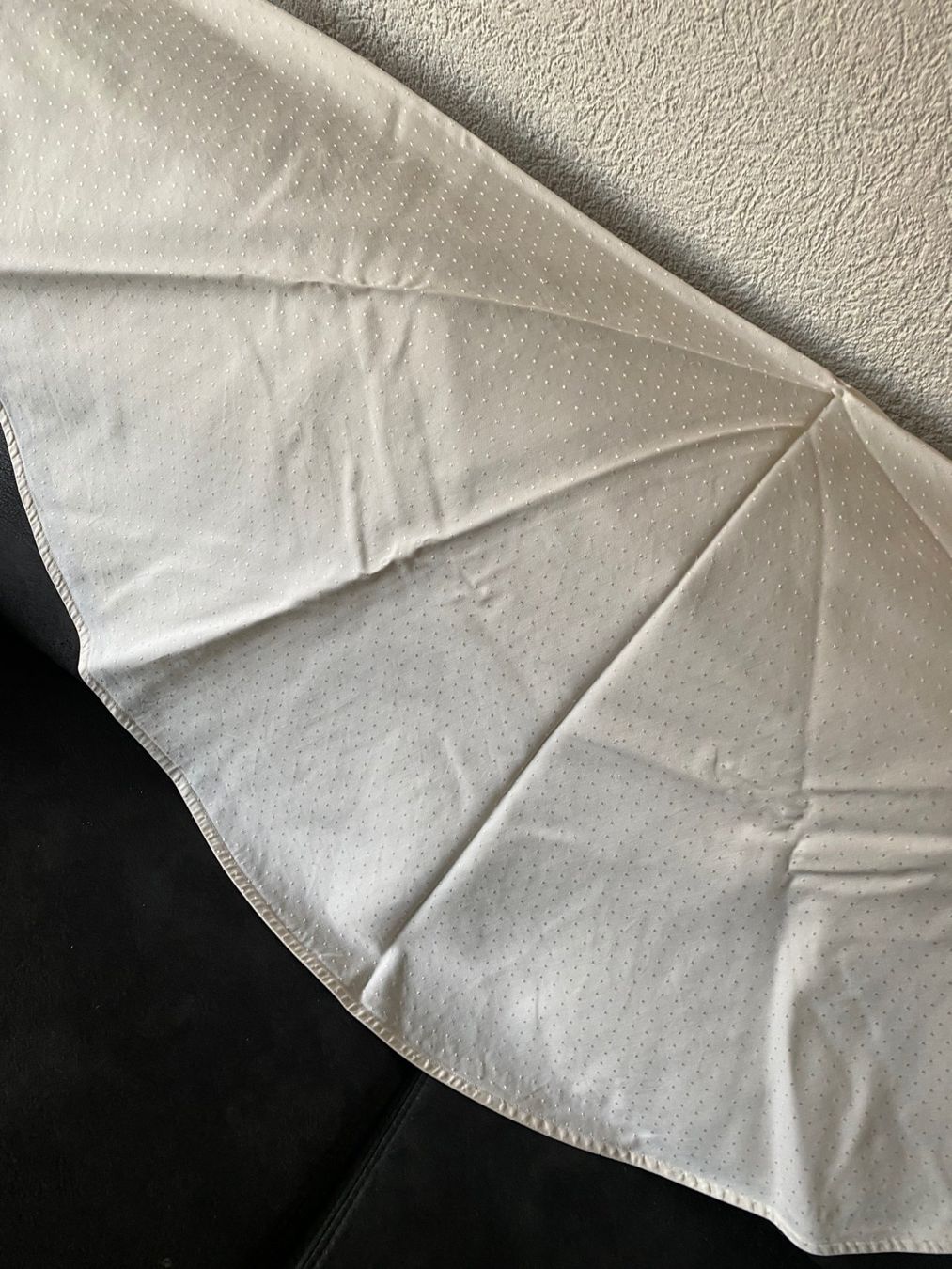 Sonstige Tischwäsche: rundes Tischtuch ø 140 cm ecru – Gebraucht aus Allenwinden von Obalu