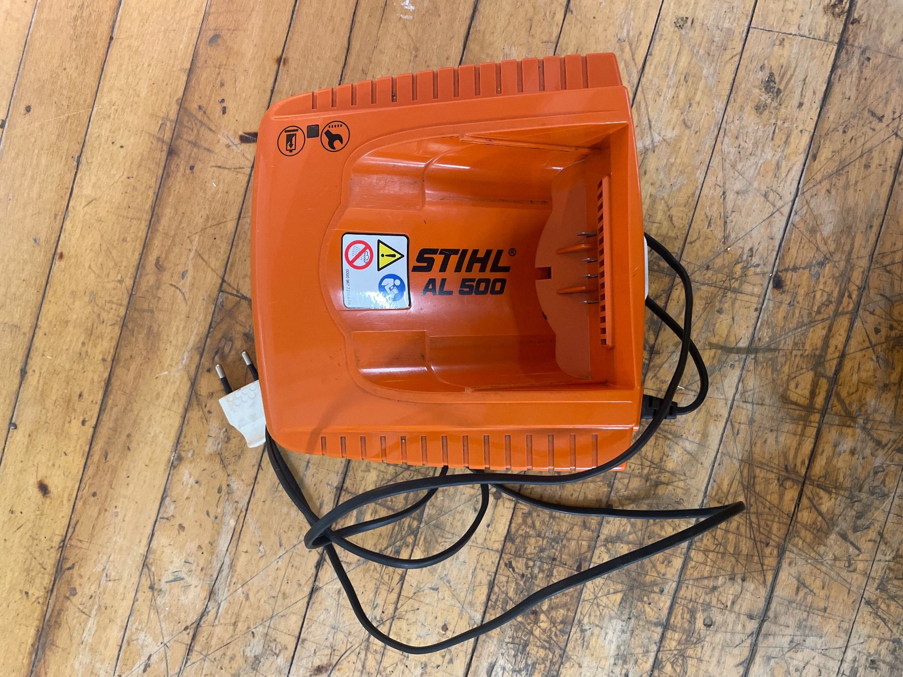 Stihl Ladegeräte: Stiel Akku Ladegerät – Gebraucht aus Giebenach von Toto222 3