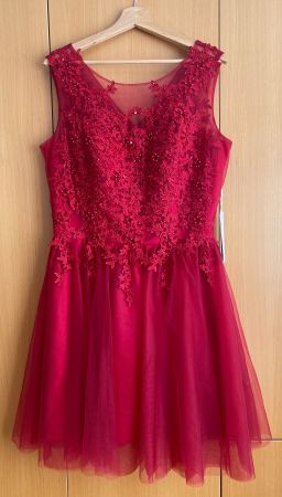 Elegantes rotes Cocktailkleid, Grösse 42, Neu