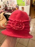 Chapeau cloche Galeries Lafayette rose 100 % laine tbe