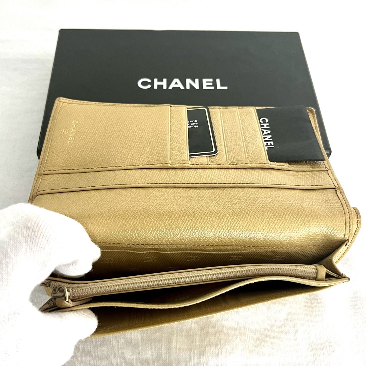 Chanel Portamonete: Chanel Portemonnaie beige – Usato da Basel venduto da marinaliane 3