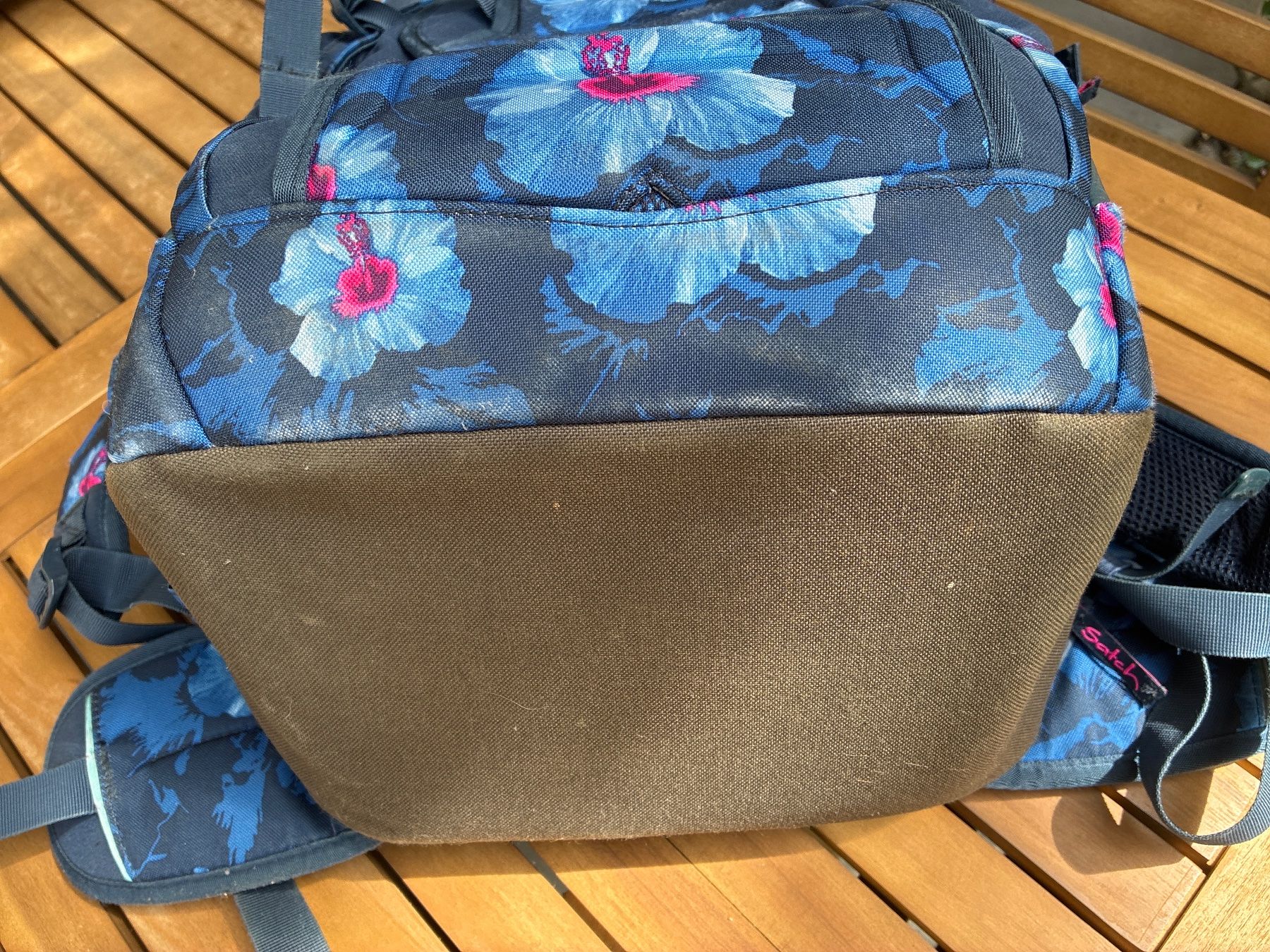 Satch Kindertaschen: Satch Rucksack Blumenmuster Dunkelblau gebraucht – Gebraucht aus Guntershausen von Gloominati 4