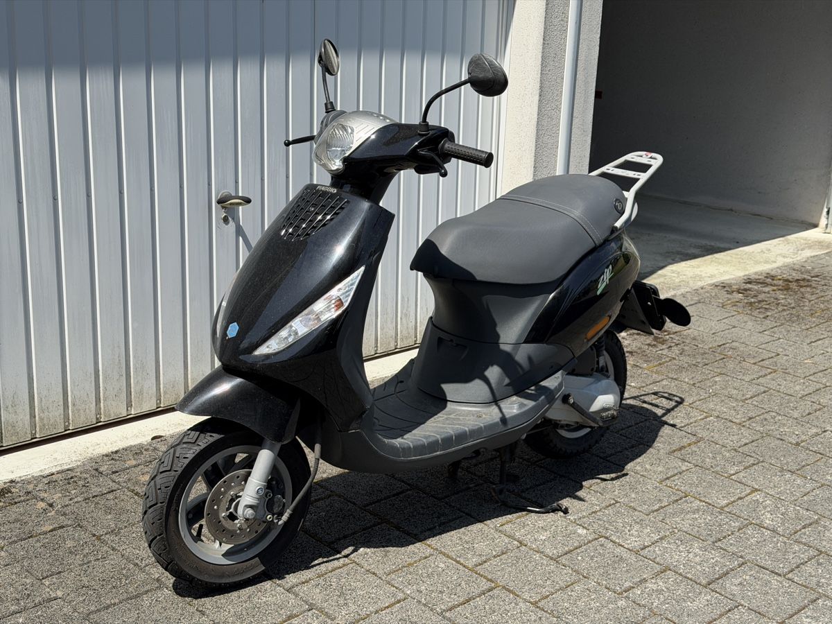 Piaggio Scooter: Piaggio Zip 50 – Usato da Meggen venduto da leupimoto 2