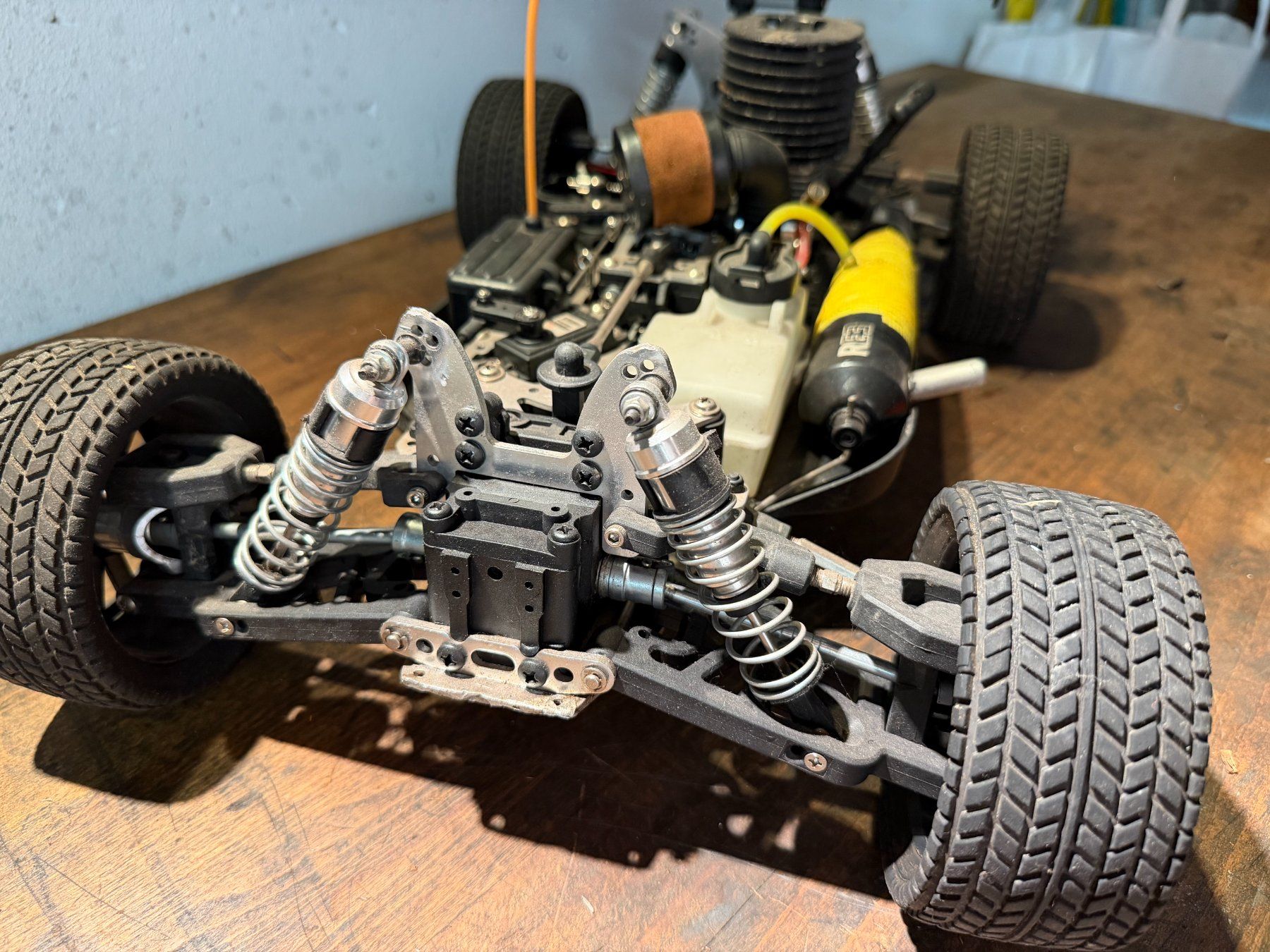 Reely RC Kits de montage: Reely Air Attack Nitro 4WD 1:8 – D'occasion à Laax GR par il_8klkd 1