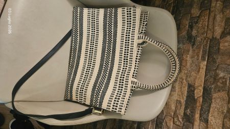 Borsa tote a righe beige e nere, con tracolla, ottime con...