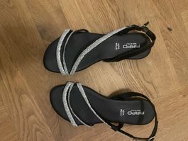 Schicke Sandalen, neu, Gr. 39