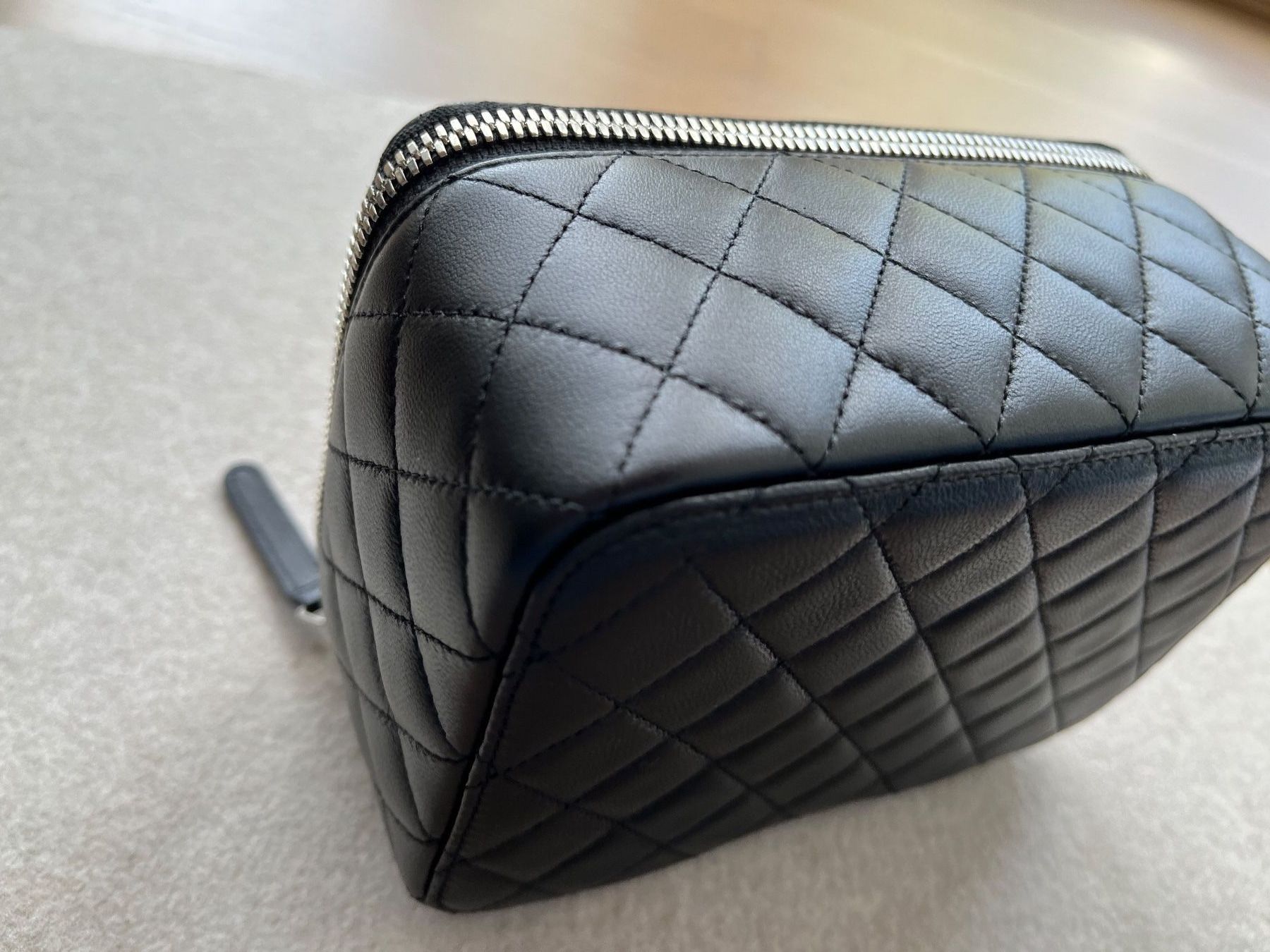 Chanel Portagioie: Chanel Vanity – Usato da Villars-sur-Glâne venduto da etoupe621 5