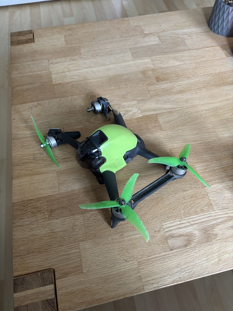 DJI Modellismo RC: Dji FPV Drohne defekt  – Difettoso da Gretzenbach venduto da leo_nmg6 1